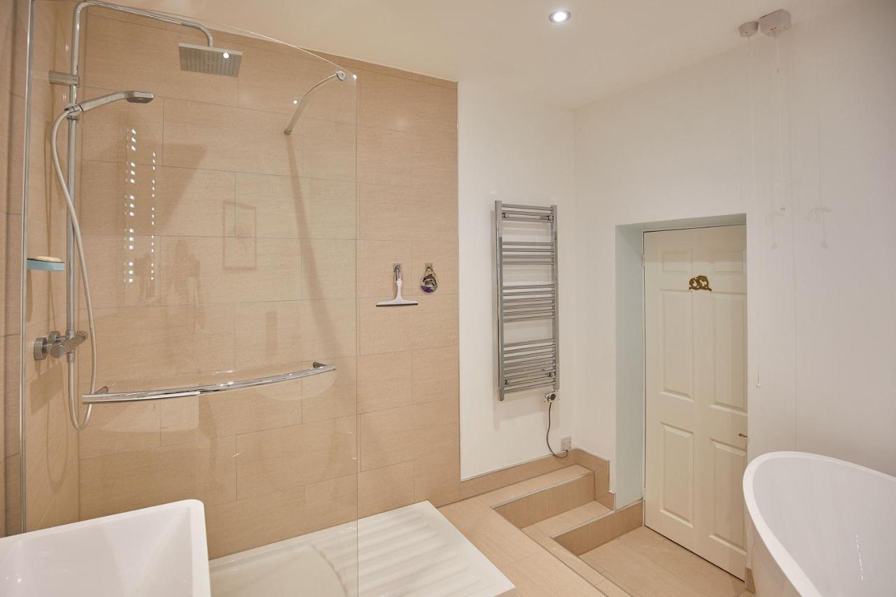 Host & Stay - 4 Metropole Towers Whitby Exteriér fotografie